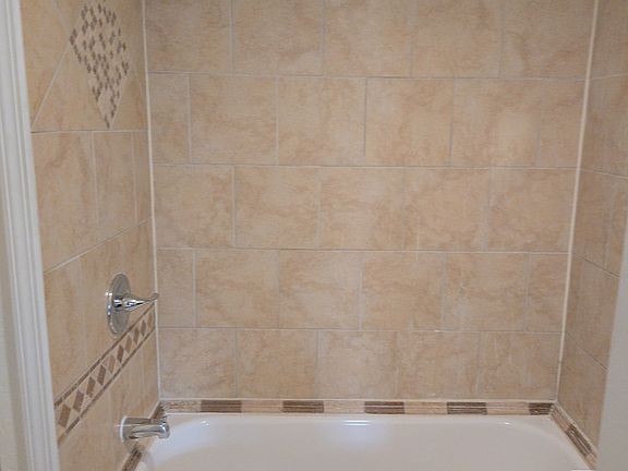 4th image of 5015 Walnut St #1