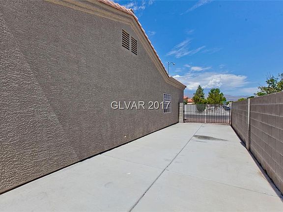 3rd image of 335 Mulberry Glen Dr