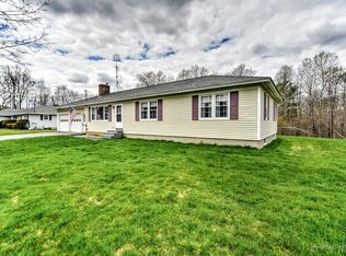 12 Fuller Dr, Winslow, ME 04901
