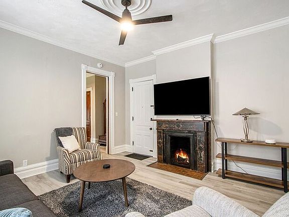 5th image of 728 W Lovell St APT 1