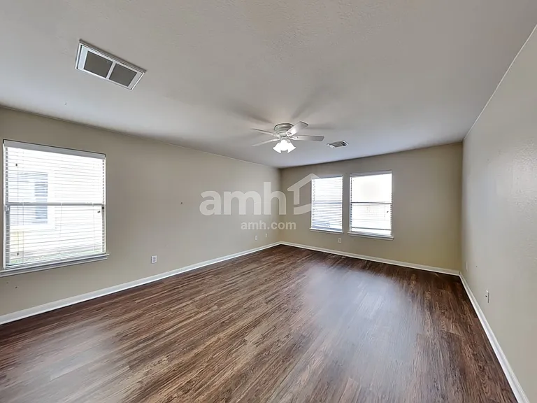 29435 Legends Glen Dr — Photo 12