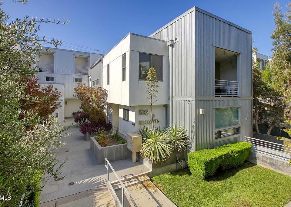 1st image of 532 W Elk Ave #5