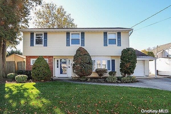 1st image of 184 N Syracuse Avenue