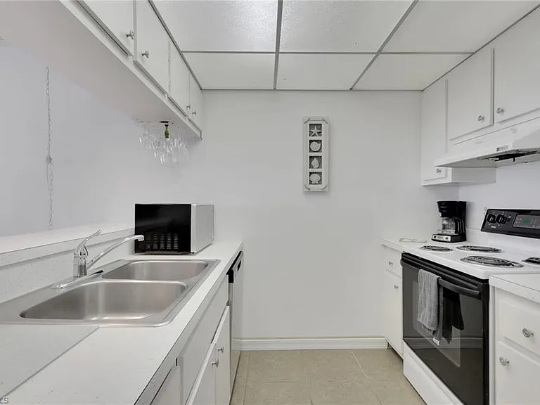26340 Hickory Blvd #302 — Photo 12