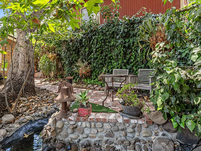 20276 Sycamore Dr — Photo 45