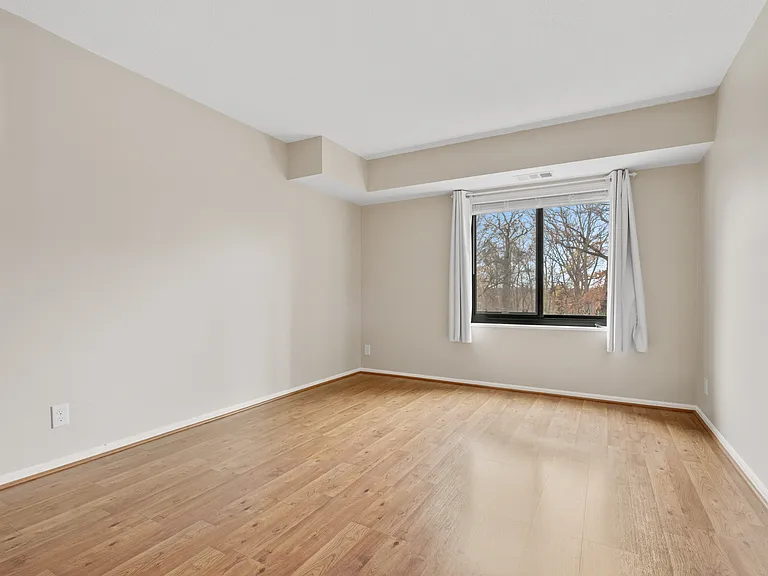 309 Yoakum Pkwy #509 — Photo 19