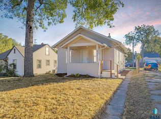 128 N Lake Ave, Sioux Falls, SD 57104