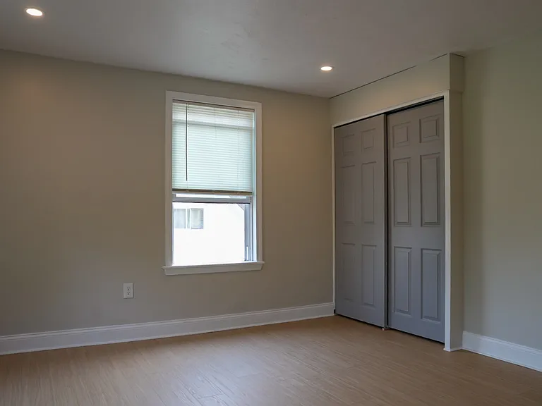 2158 Pleasant St #2 — Photo 11