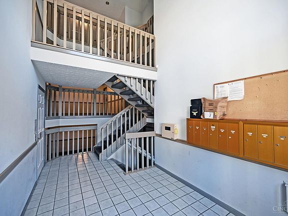 3rd image of 5761 Cheviot Rd APT 3C