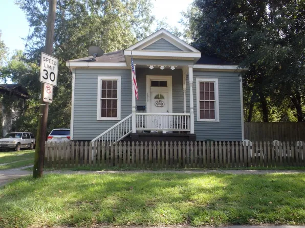 1015 Old Shell Rd, Mobile, AL 36604