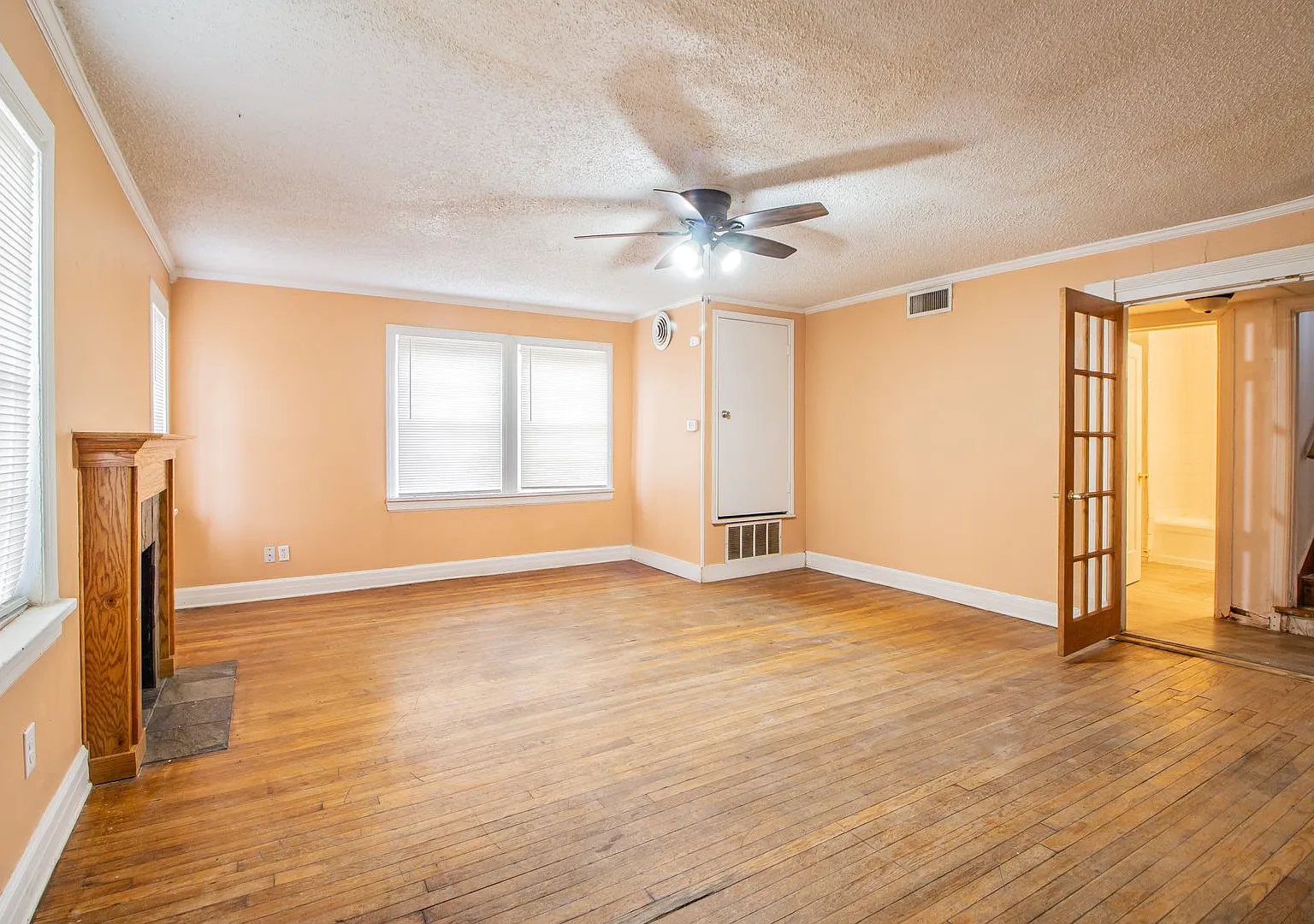 Spacious 4/2 Near TTU — Photo 3