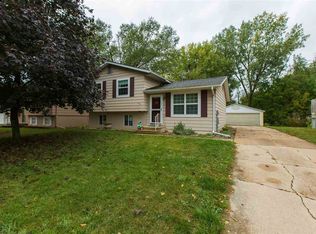 1426 Ingersoll Rd, Waterloo, IA 50701