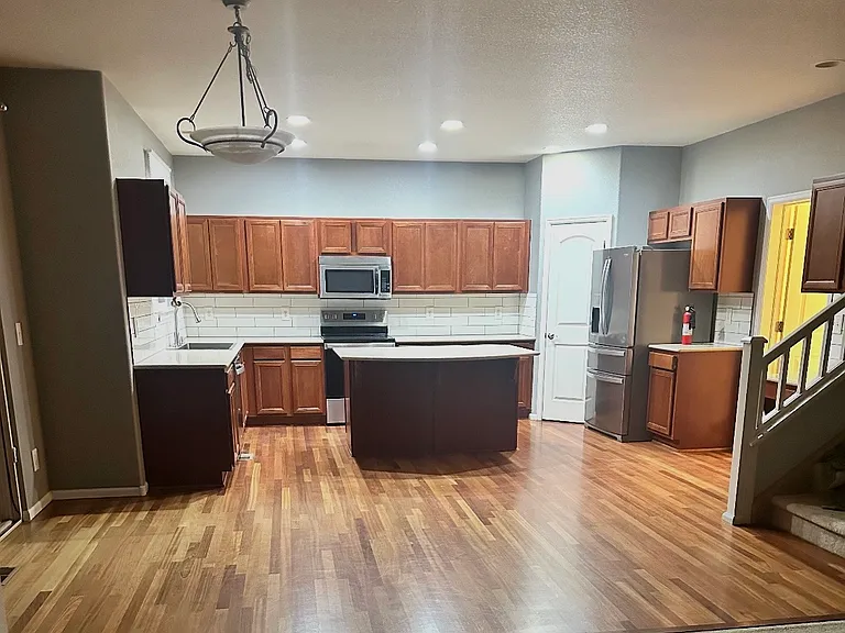 2165 Primrose Ln — Photo 8