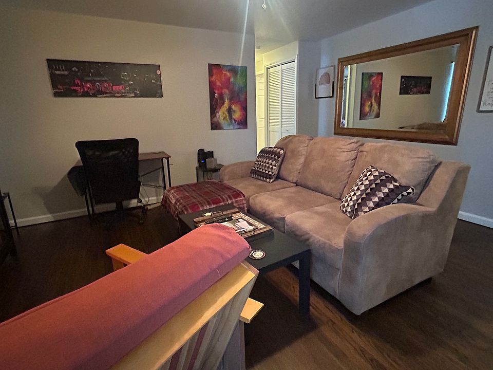 1st image of 1000 NE 46th St