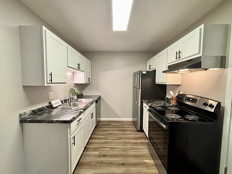 The Ridge Apartments — Photo 214
