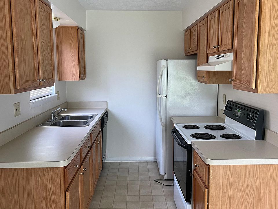 1st image of 2718 Narraganset Dr #1