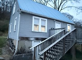 1135 1st Ave S, Nitro, WV 25143