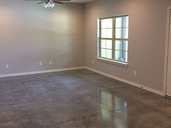 3rd image of 10222 Highway 31 E Unit 1