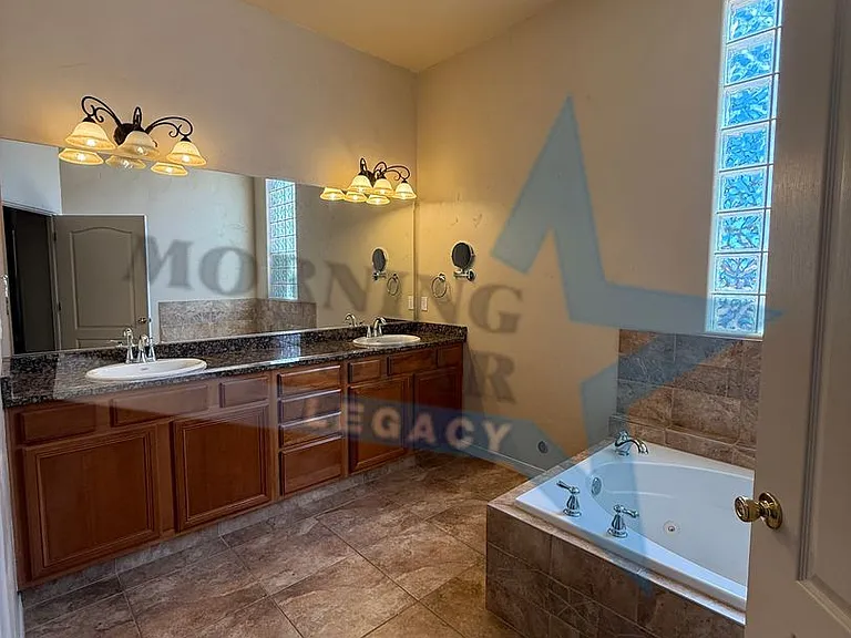 4648 Mesa Rico Dr — Photo 22