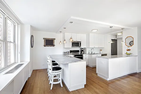 Sold by Stribling | media 5