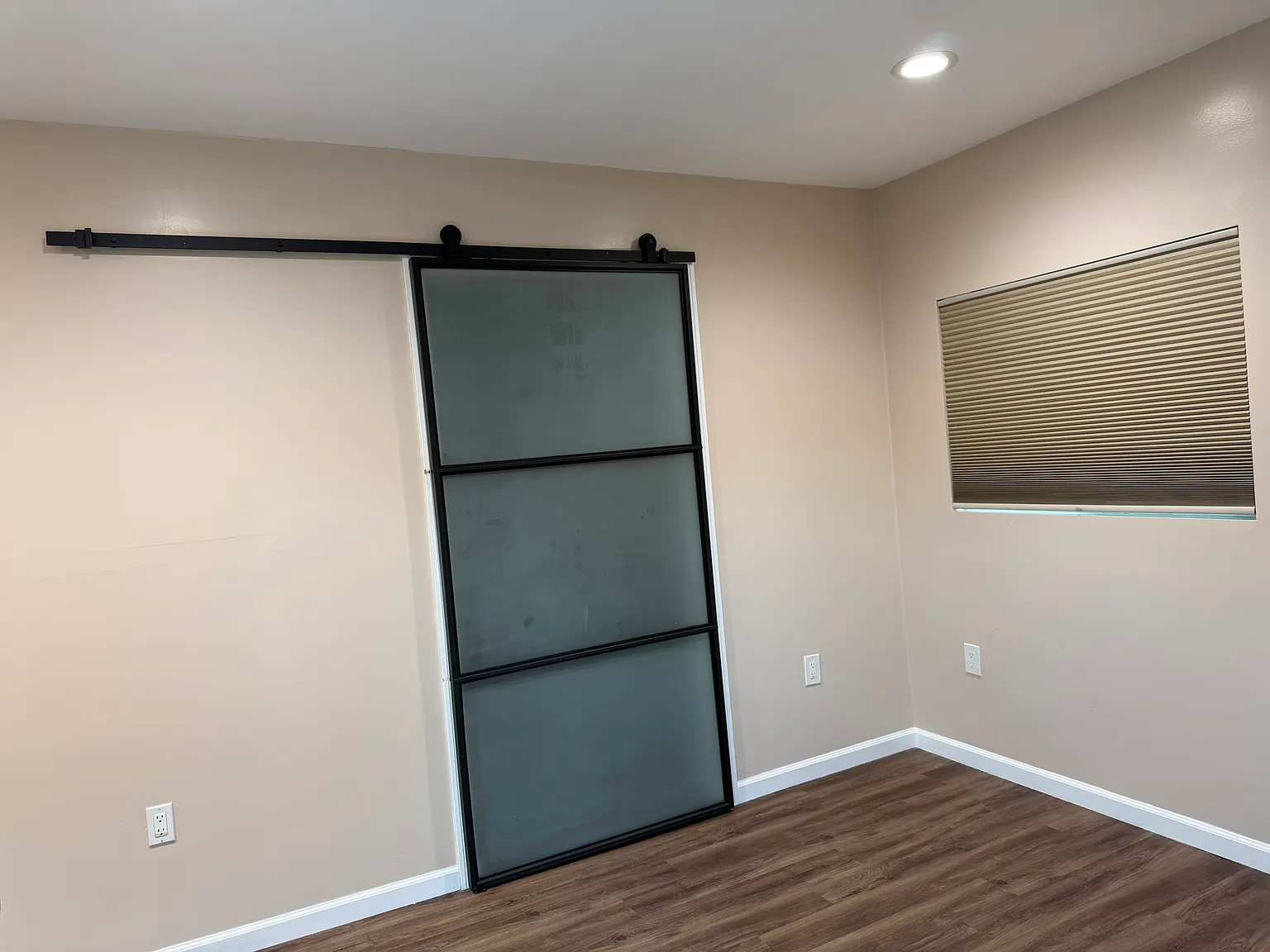 6505 White Oak Ave — Photo 3