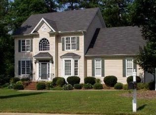 2616 Forestbluff Dr, Fuquay Varina, NC 27526