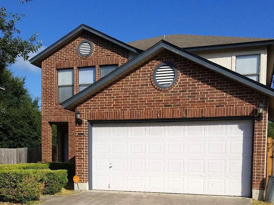 1319 Carmel Oaks