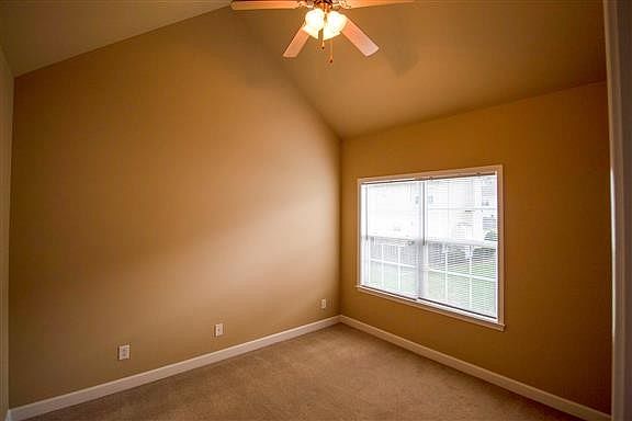 5th image of 3014 New Port Valley Cir #L-2