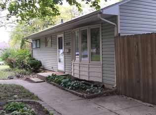 2027 Dresden Ave, Rockford, IL 61103