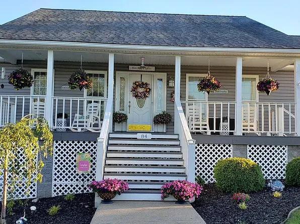 84 Maplewood St, Canvas, WV 26662