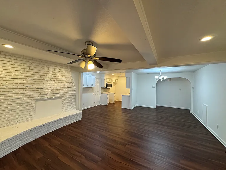 3508 Silverhill Dr — Photo 6
