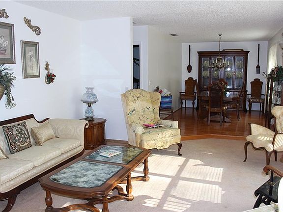 5th image of 1224 Waterside Ln Unit 3