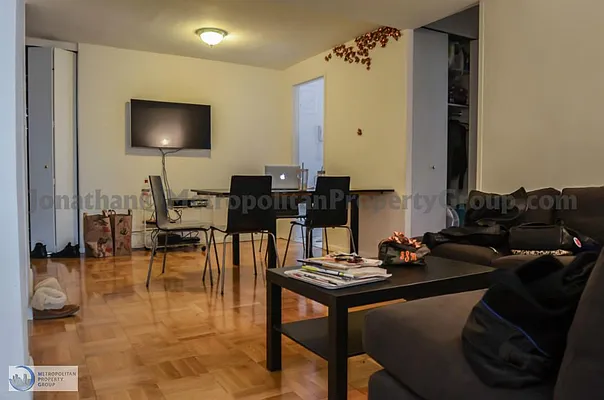 Rented by Metropolitan Property Group | media 2