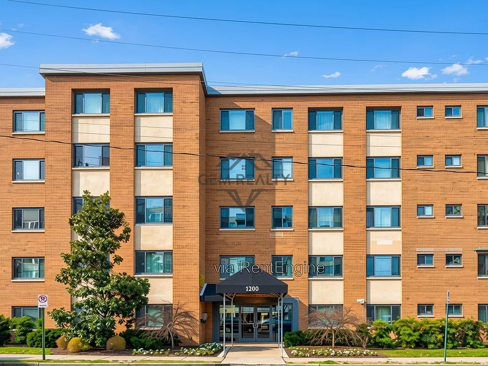 1200 S Arlington Ridge Rd #716