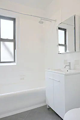 Rented by Metropolitan Equities | media 16