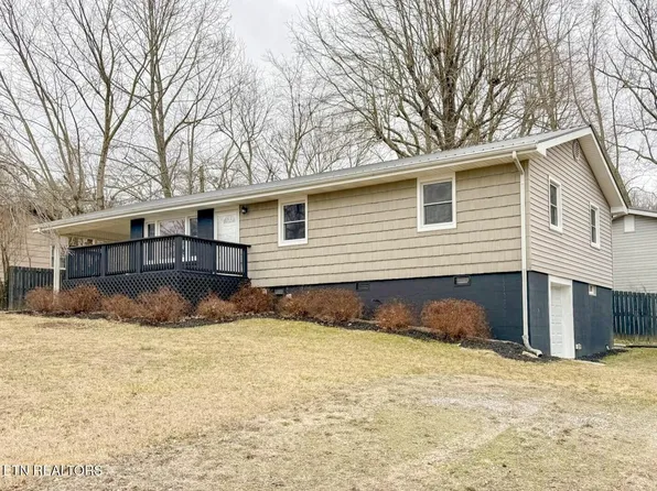 24 Diane St, Crossville, TN 38555