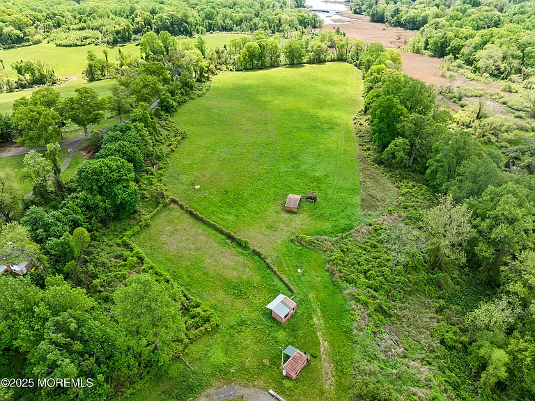 525 Cooper Rd — Photo 11