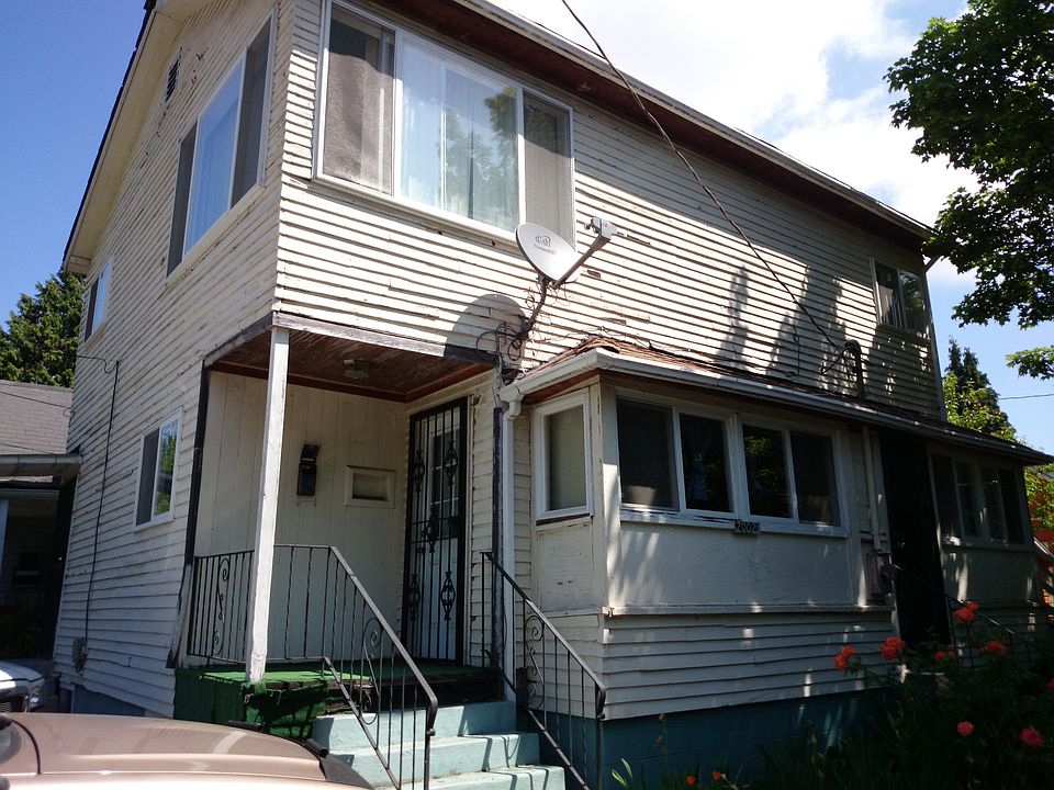 2nd image of 2002 E Marion St