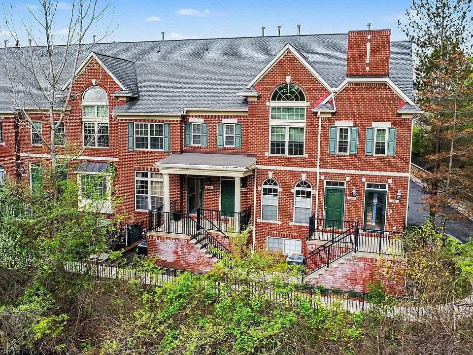 1st image of 648 Village Ln