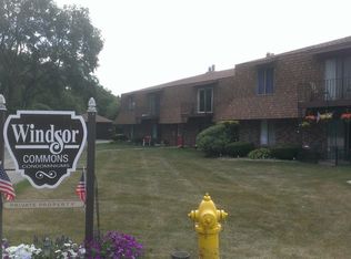 1101 Elizabeth Ct APT 4, Crest Hill, IL 60403