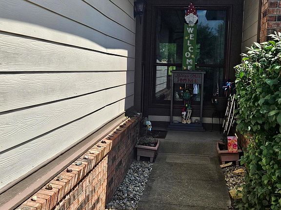 2nd image of 563 Cielo Vista Ct