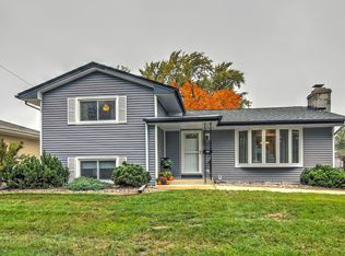 235 Maple Ln, Munster, IN 46321