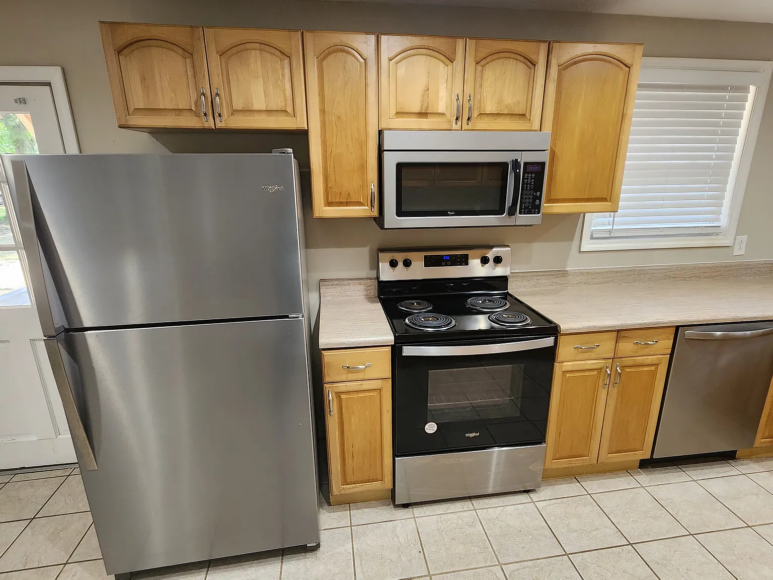 3 bed, 1553 sqft, $1,800 — Photo 4