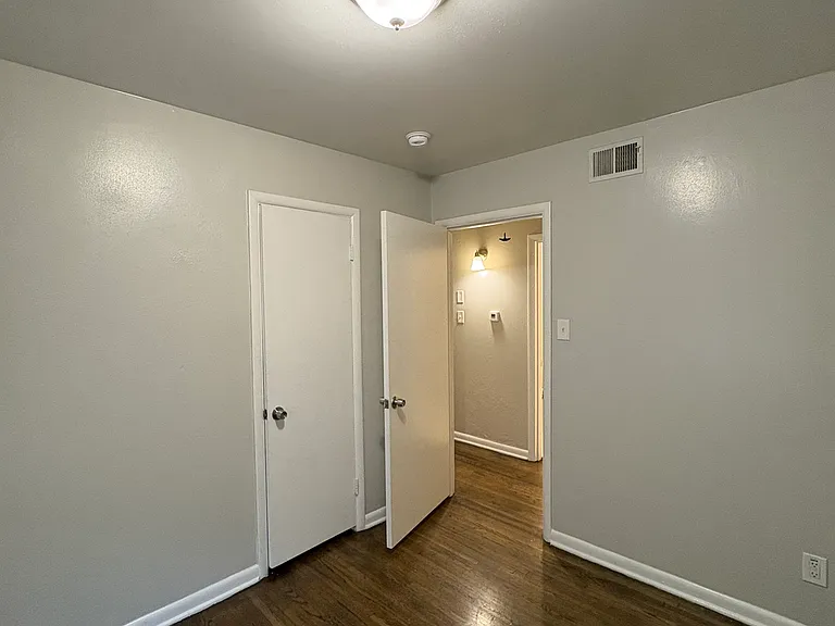 13 Gregory Ln — Photo 9