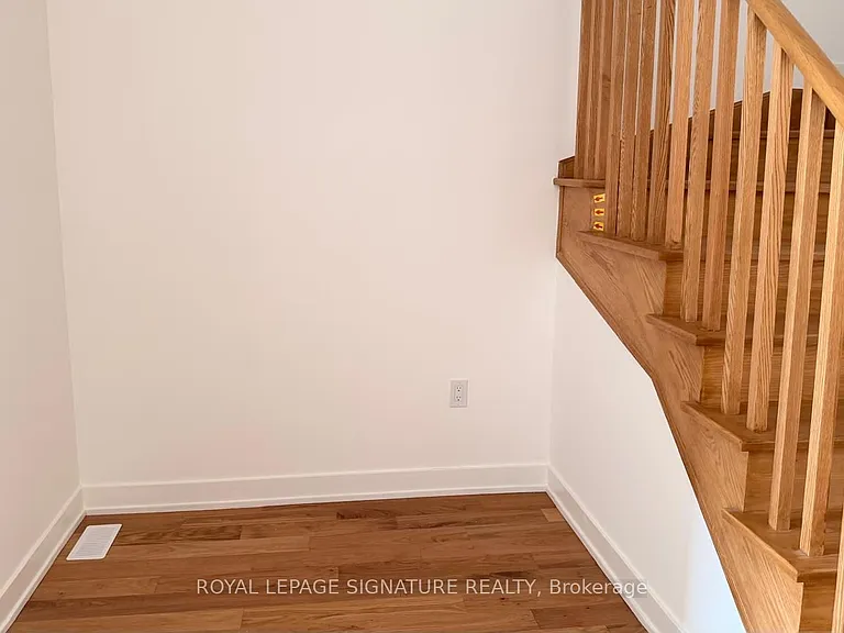 7 Flan Blvd — Photo 11