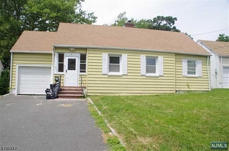 1st image of 12 Glenview Dr
