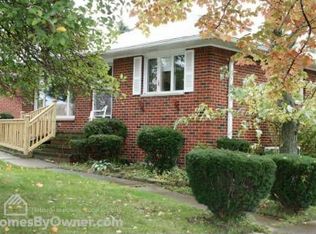 18600 McCracken Rd, Maple Heights, OH 44137