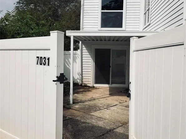 7031 Stonington Ln, Charlotte, NC 28227