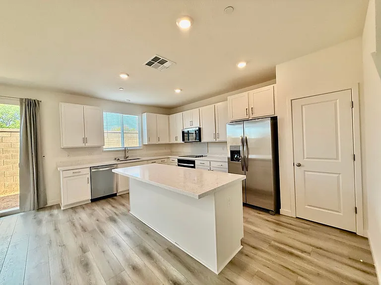 1992 Talavera Dr #0 — Photo 24