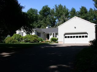 19 Sasqua Rd, Norwalk, CT 06855
